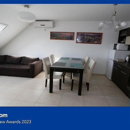 Blonde River Apartman Soter סגד מראה חיצוני תמונה