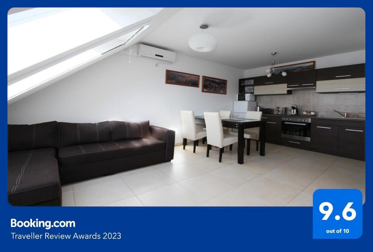 Blonde River Apartman Soter סגד מראה חיצוני תמונה